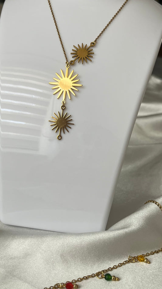 Collier Hinar